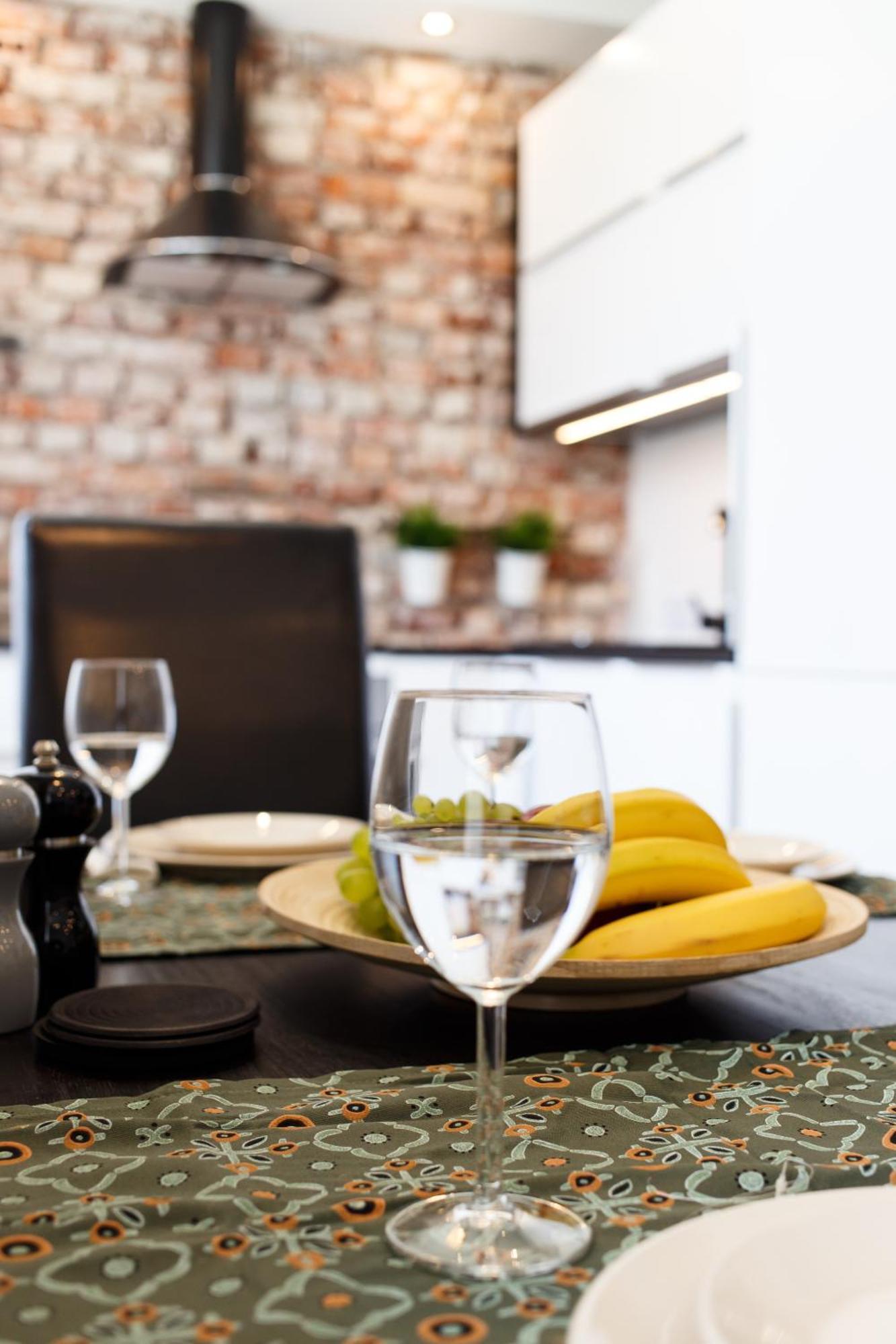 Apartamenty Sienkiewicza - Bezplatny Parking, Centrum, Park, Fv Кельце Экстерьер фото
