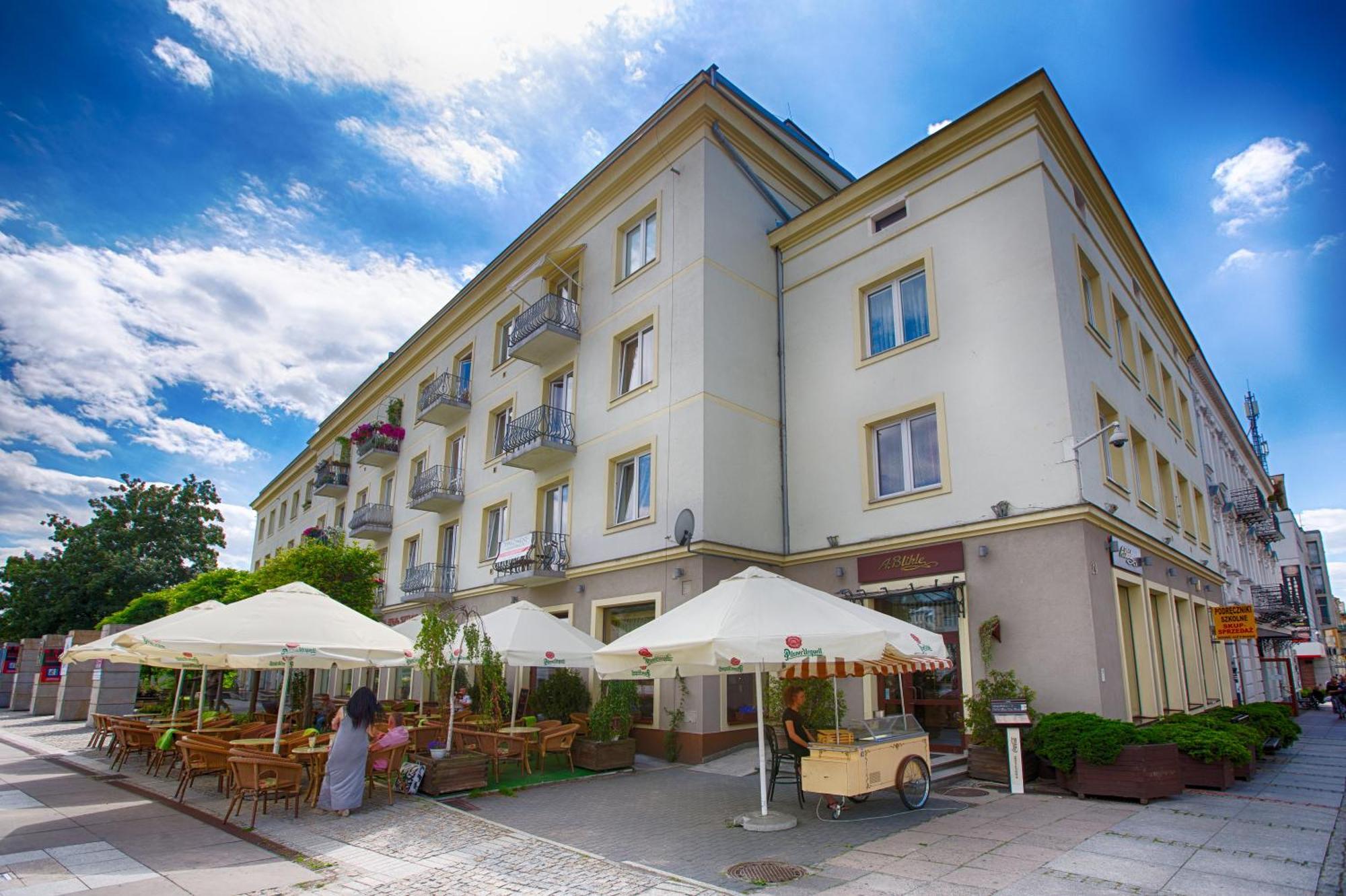 Apartamenty Sienkiewicza - Bezplatny Parking, Centrum, Park, Fv Кельце Экстерьер фото